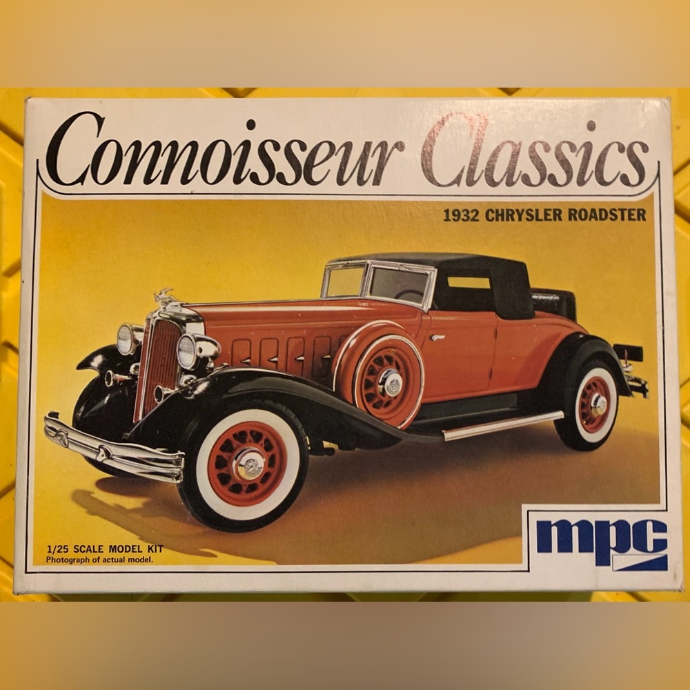 Connoisseur Classics MPC ‘32 Chrysler Roadster 1:25 Scale Model Kit #1-3104